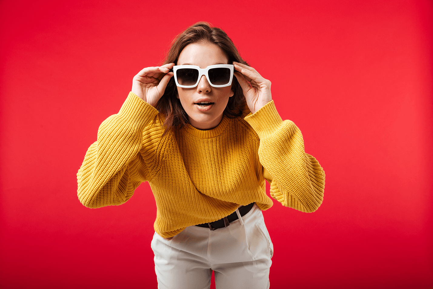photo d'une fille avec des lunettes